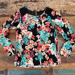 Copper Key Multi Color Floral and Lace Long Sleeve Size Small